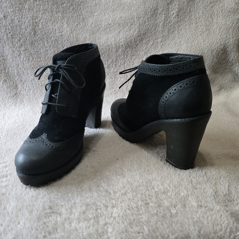Sperry Top-Sider Emory Wingtip Leather and Suede Heeled Ankle Boots size 6.5